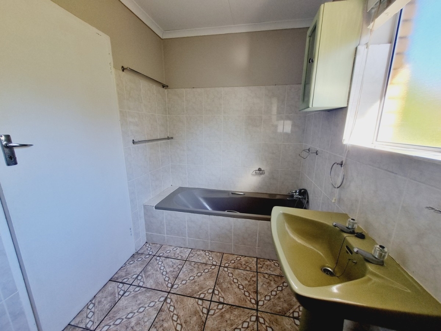 3 Bedroom Property for Sale in Stilbaai Wes Western Cape